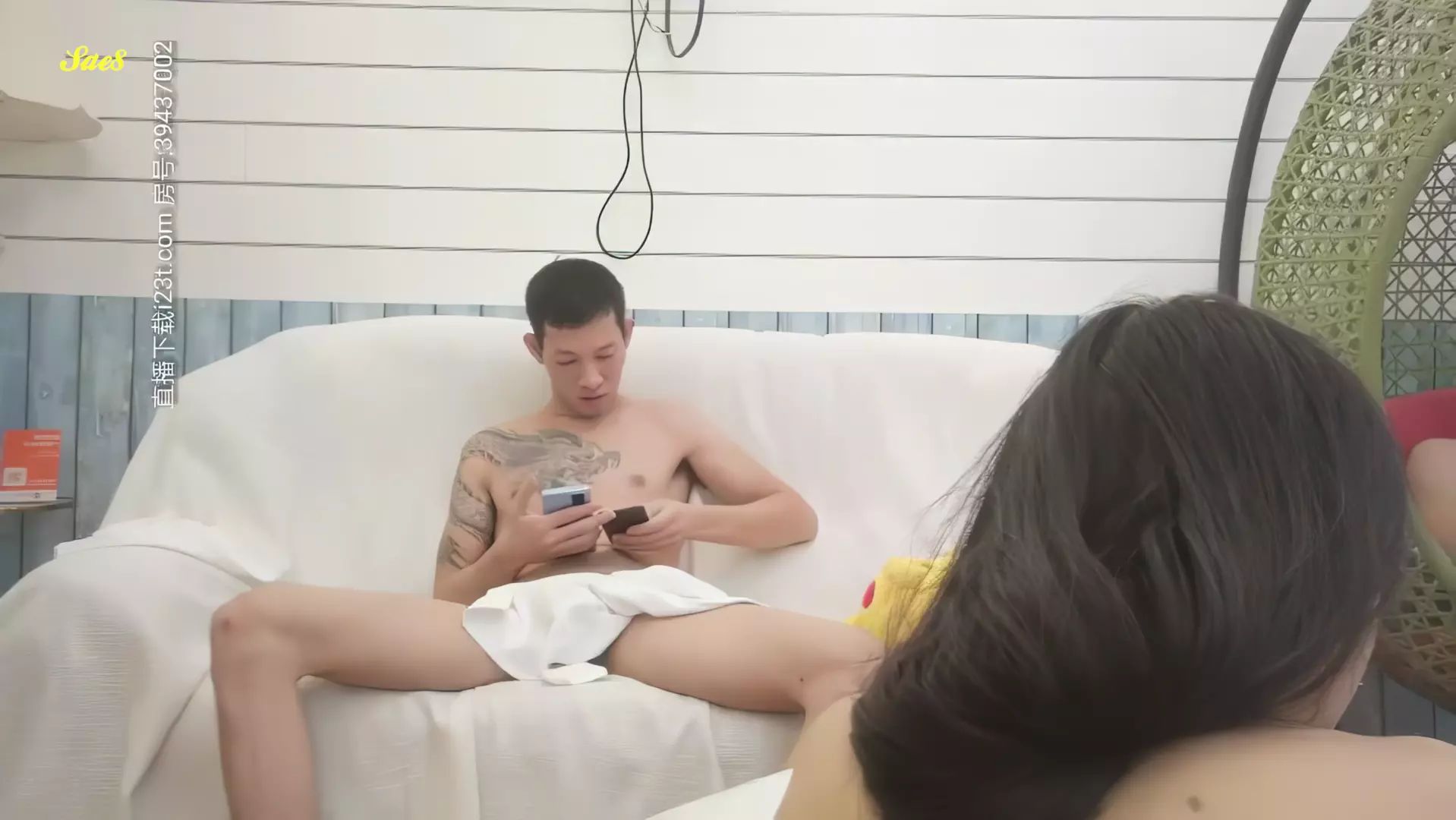 鸭哥探花性感白衣妹子鸭哥客串3P啪啪